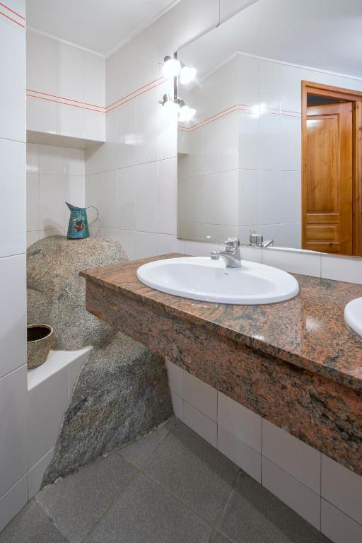 Hotel Farre D'Avall Баруера Екстериор снимка